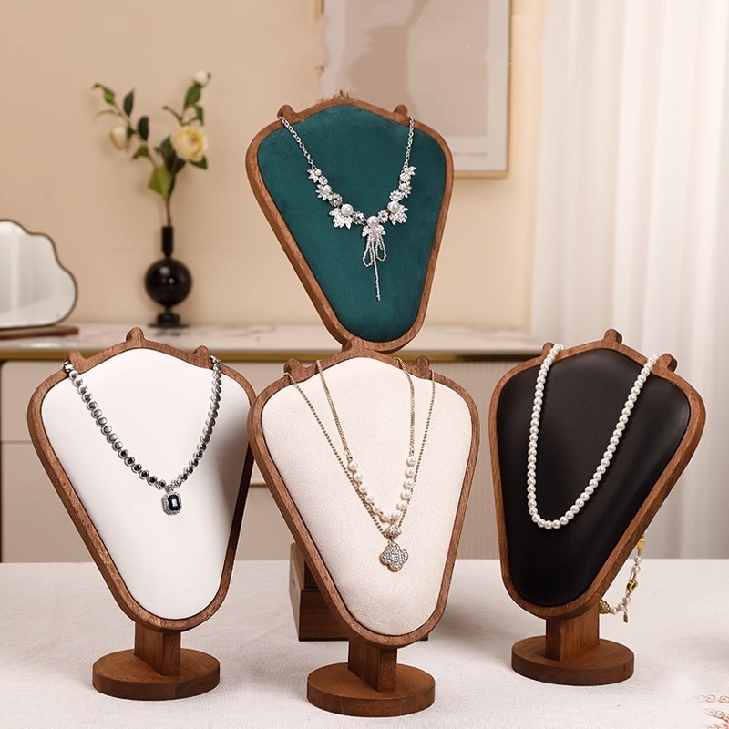 Body Jewelry Stores - 바디 우드 목걸이 진열대, 화이트 가죽
