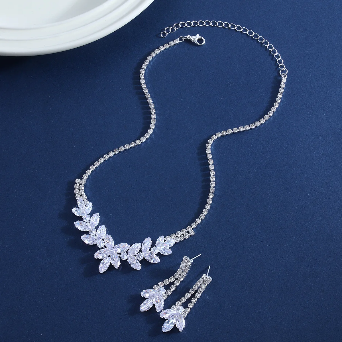 절묘한 라인스톤 초커 귀걸이 세트 V 모양 꽃무늬 클러 - Body Jewelry And Earrings 리뷰 및 가격